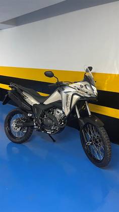 HONDA XRE 300 SAHARA ADVENTURE 